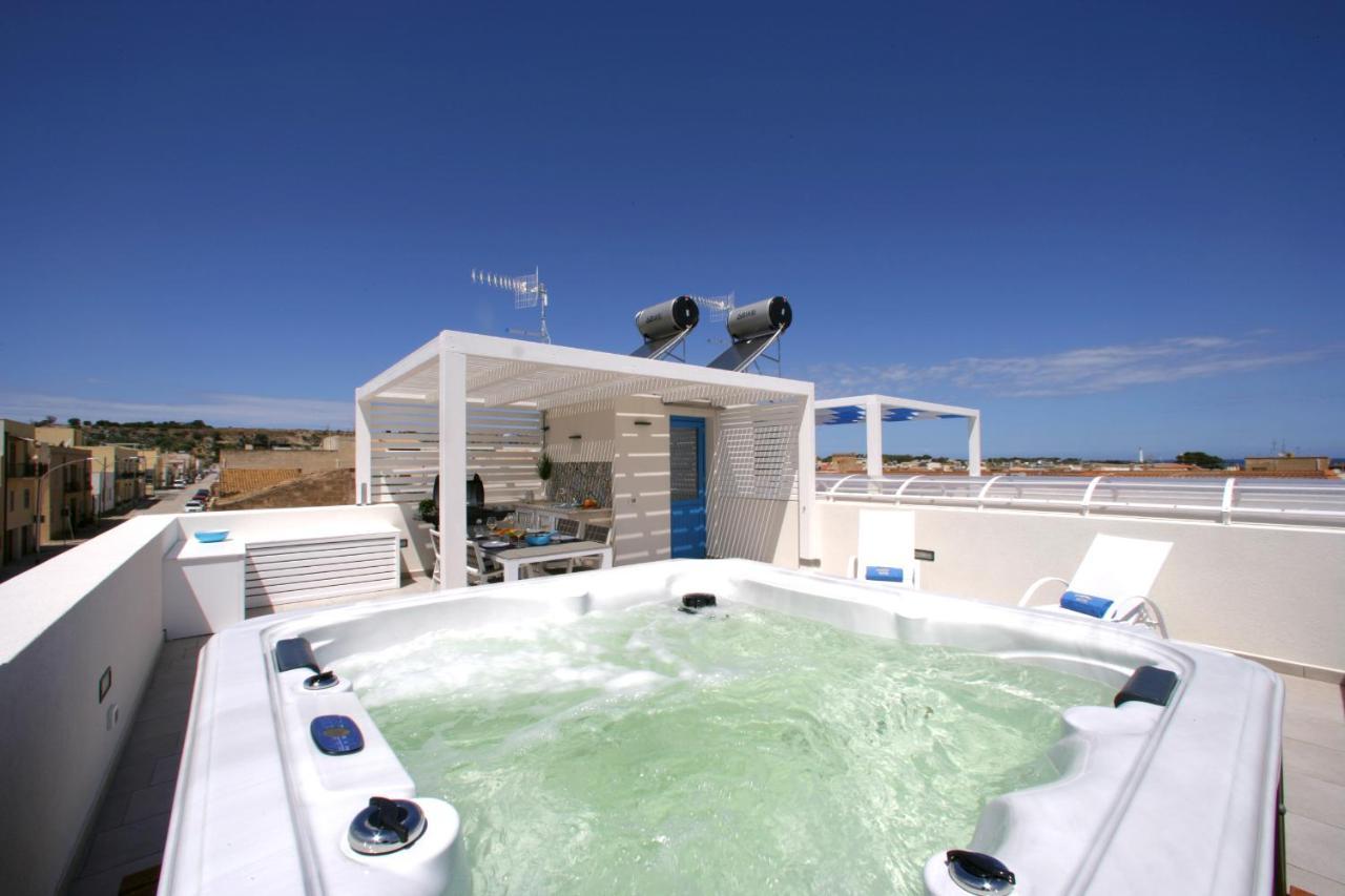 Itaca E Medea - Appartamenti Con Idromassaggio In Terrazza San Vito Lo Capo Ngoại thất bức ảnh