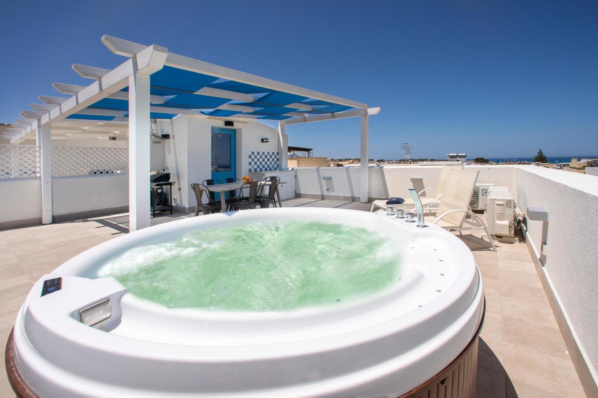 Itaca E Medea - Appartamenti Con Idromassaggio In Terrazza San Vito Lo Capo Ngoại thất bức ảnh
